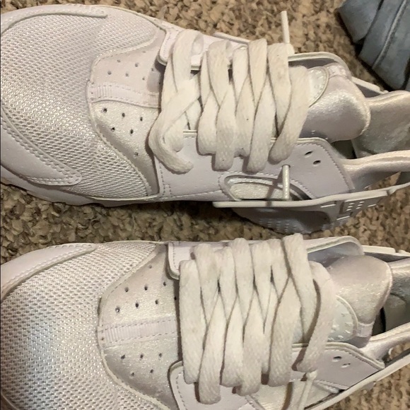 Nike hurracies - Picture 2 of 4